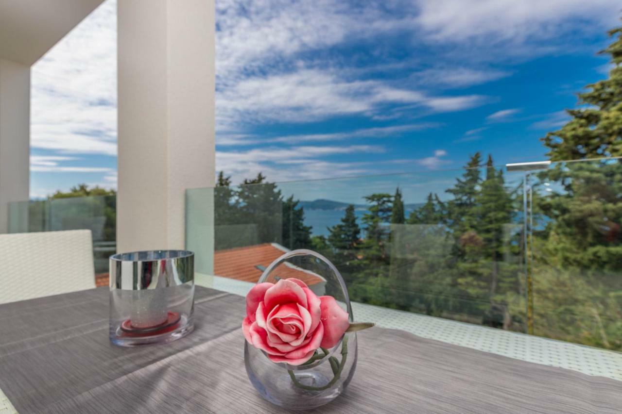 Apartments Tatjana Selce Εξωτερικό φωτογραφία